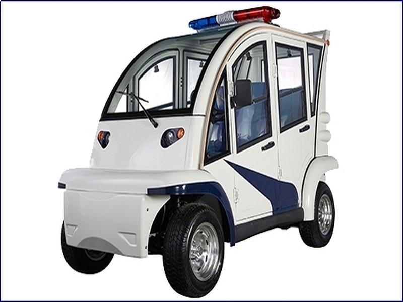 4座封闭式警用（yòng）巡逻车